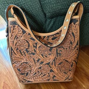 Montana silversmiths leather purse